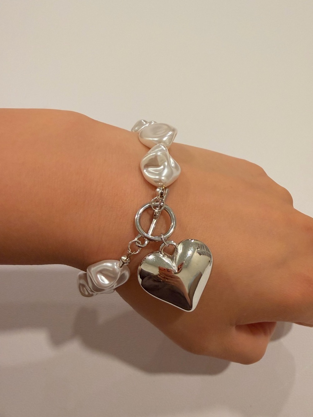 Silver Heart Charm Pearl Link Bracelet - Picture 4 of 10